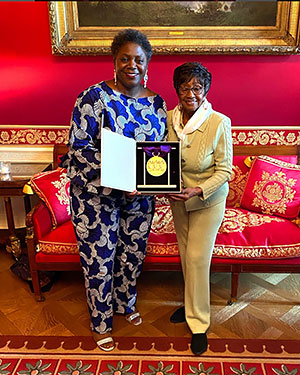 Texas Woman’s alumna Annie Williams, MA ’68 with her National Medal of Arts award