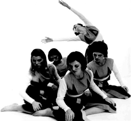 The Modern Dance Group performing We Plow the Fields